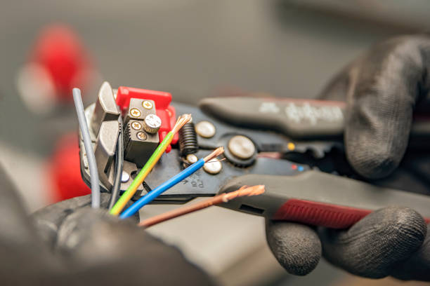 Best Commercial Electrician Services  in Hayward, CA